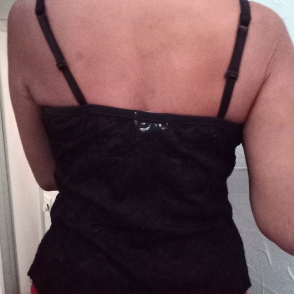 Black lace camisole  built in bra size 34B adjustable strap - Picture 2 of 2